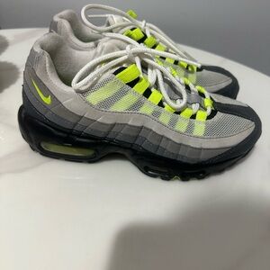 Nike Gray and Green Sneakers with Air Max Cushioning